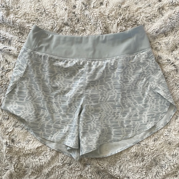 Athleta Pants - Athleta Run With It Shorts